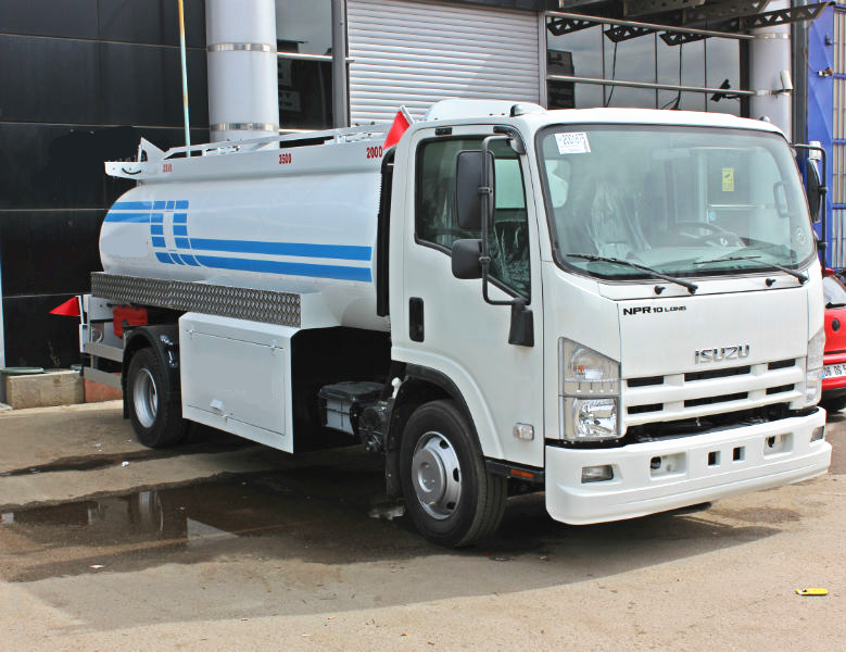 I-customize ang isang Fuel tanker truck na Isuzu