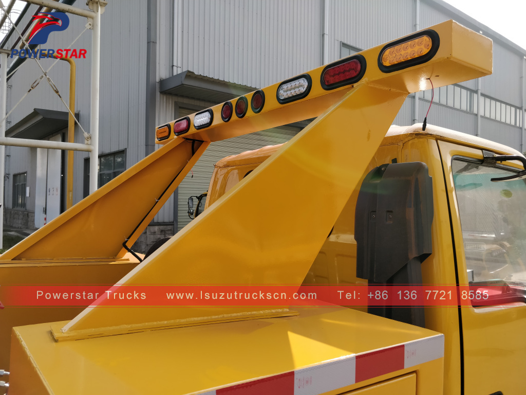 Cambodia ISUZU wrecker tow truck medium duty road recovery vehicle for sale