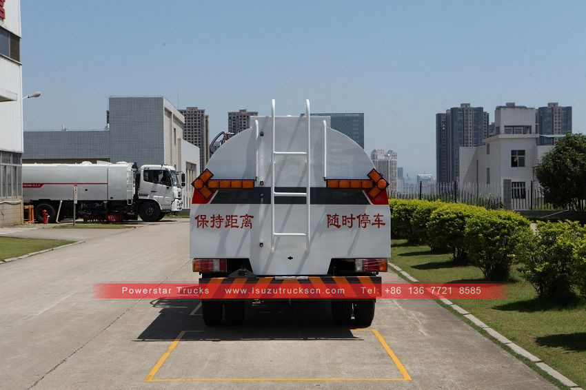 ISUZU Guardrail cleaning vehicle fence cleaning truck 