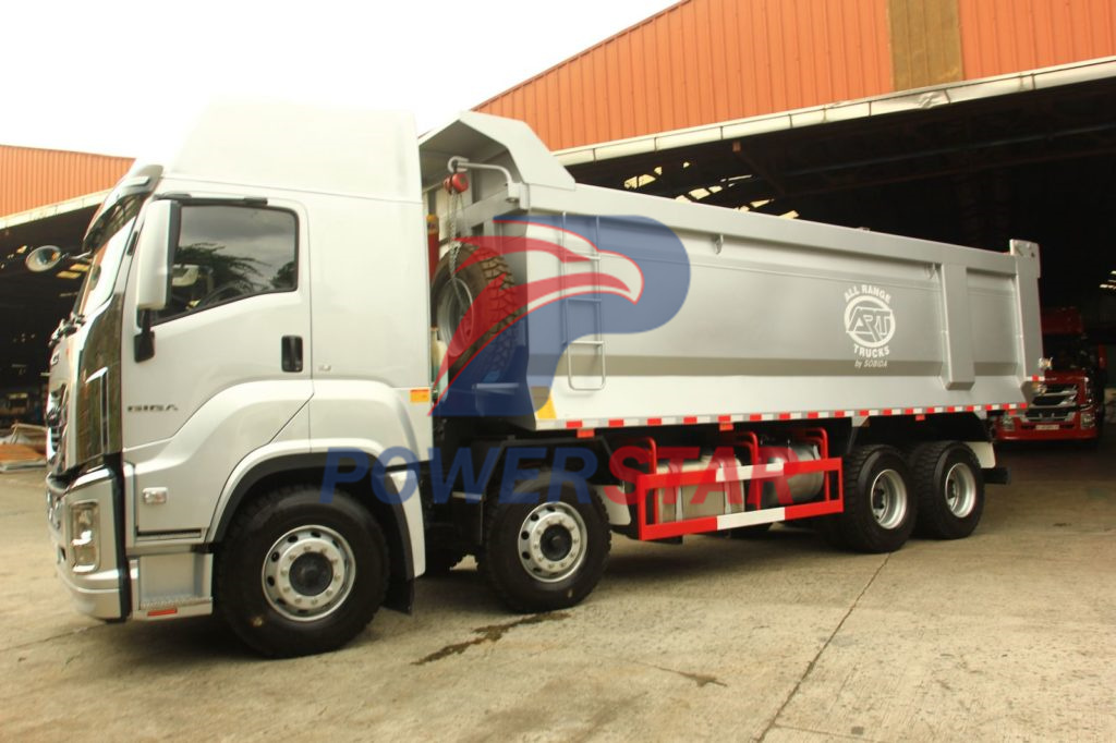 ISUZU GIGA/VC61 Heavy duty 8x4 12 wheeler Dumping Dump Tipper Trucks for sale