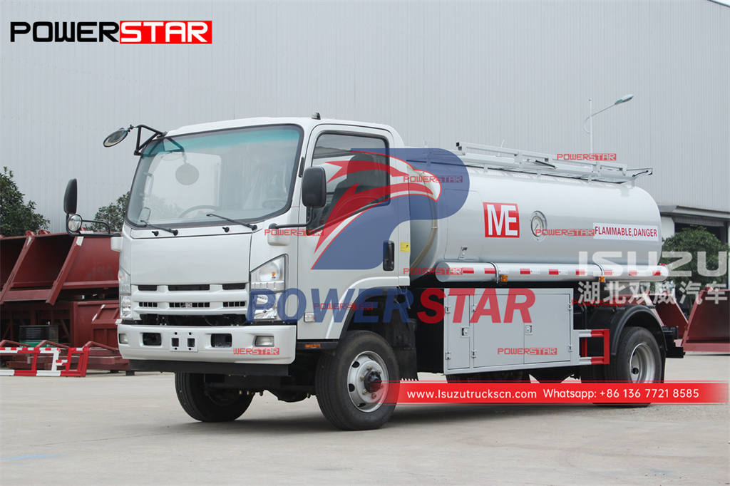 ISUZU 700P 4×4 AWD diesel tank truck na ibinebenta