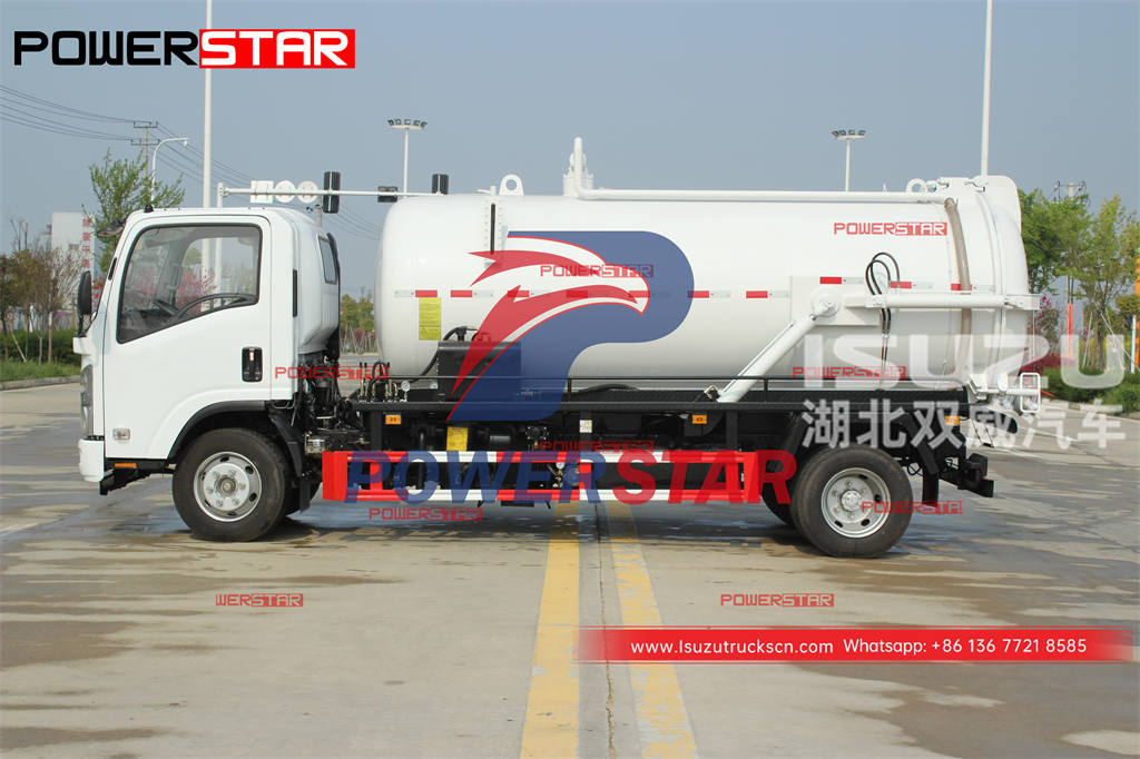 Customized ISUZU 4Ã—4 190HP septic tank pumping truck on sale