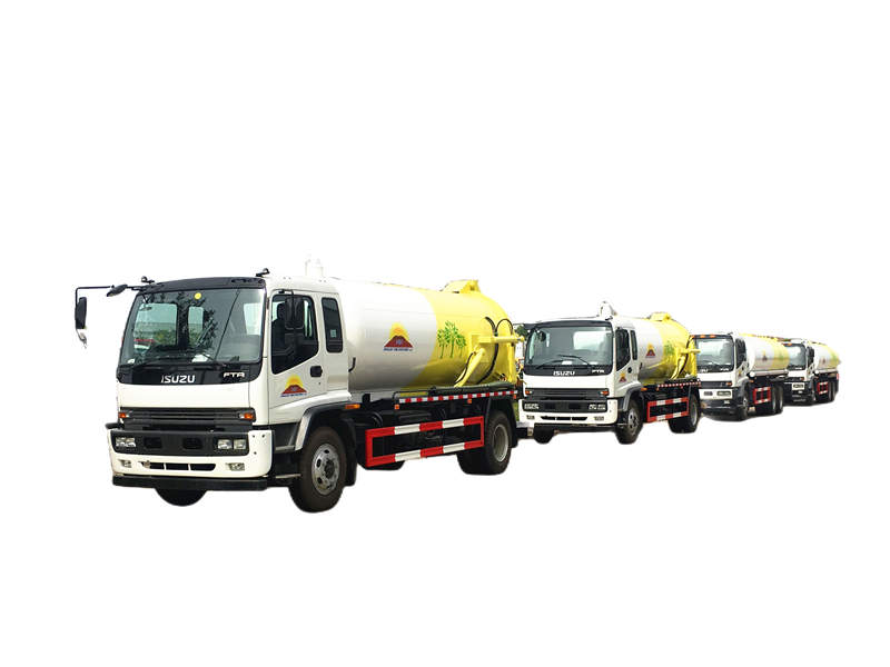 Isuzu FTR vacuum suction truck