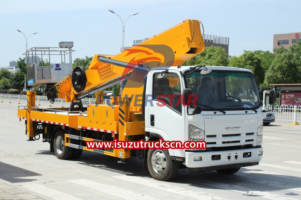 100 feet insulated Aerial Lift trucks Isuzu