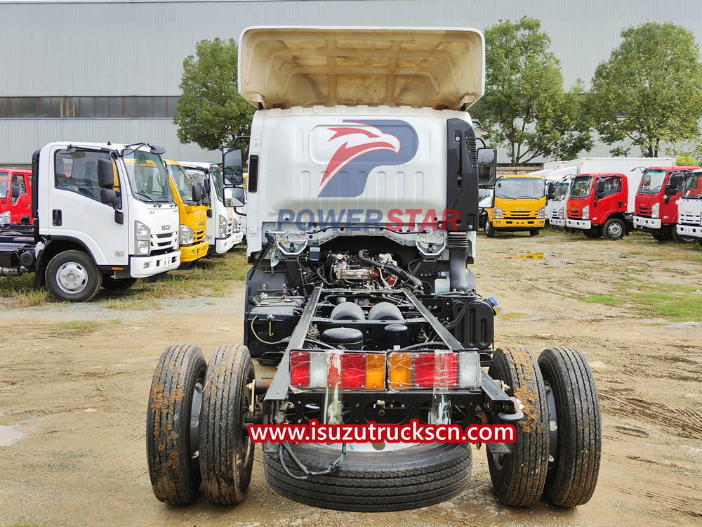 Isuzu 700P ELF Chassis