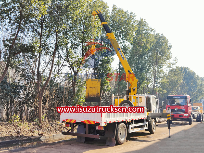 ISUZU crane truck NPR