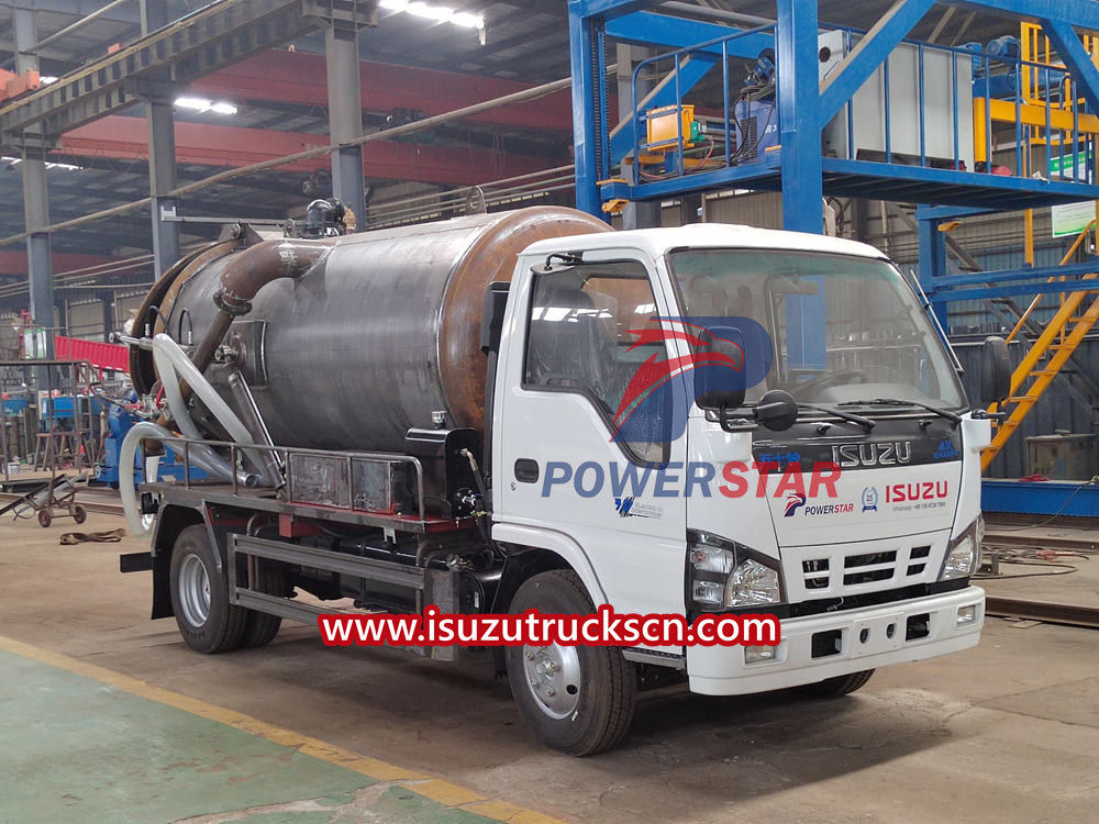 Isuzu vacuum truck