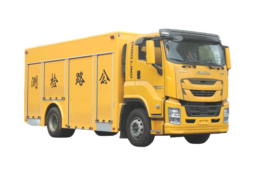 Isuzu Giga Road Inspection Truck