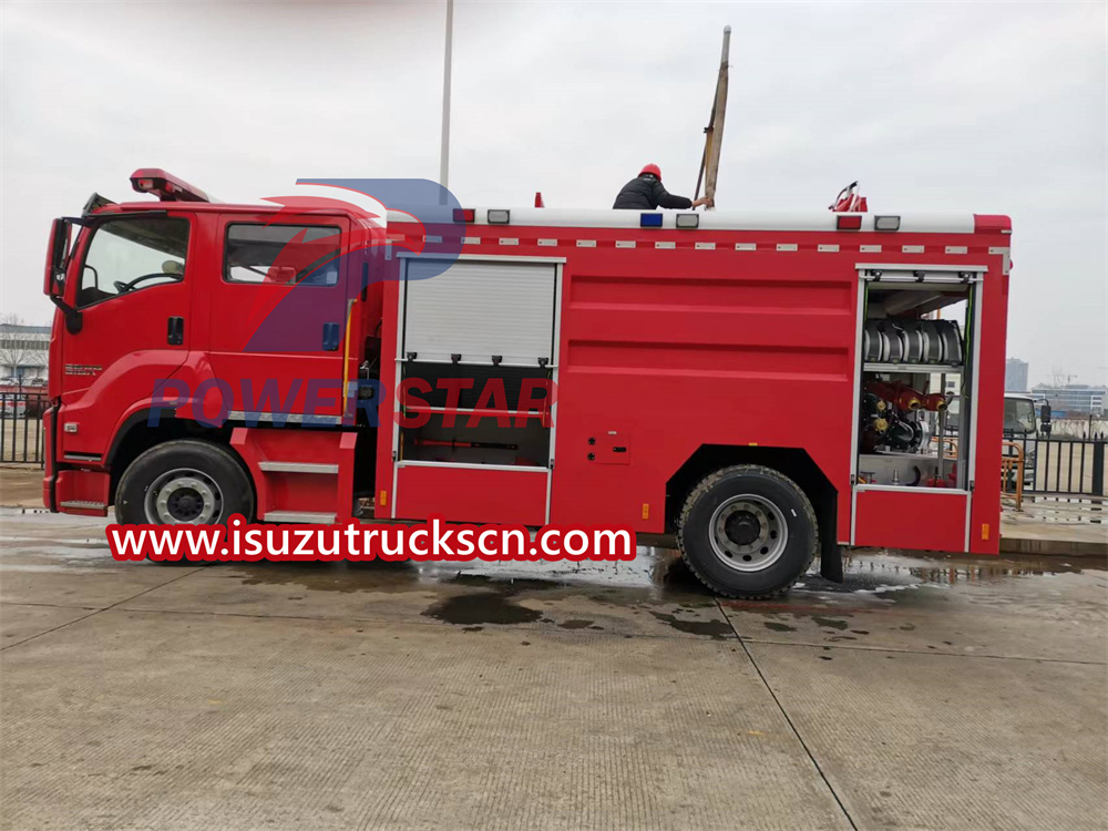 isuzu fire truck