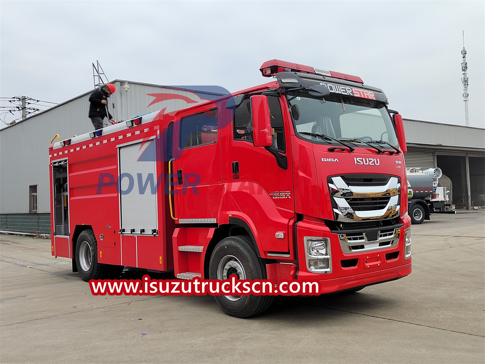 isuzu fire truck