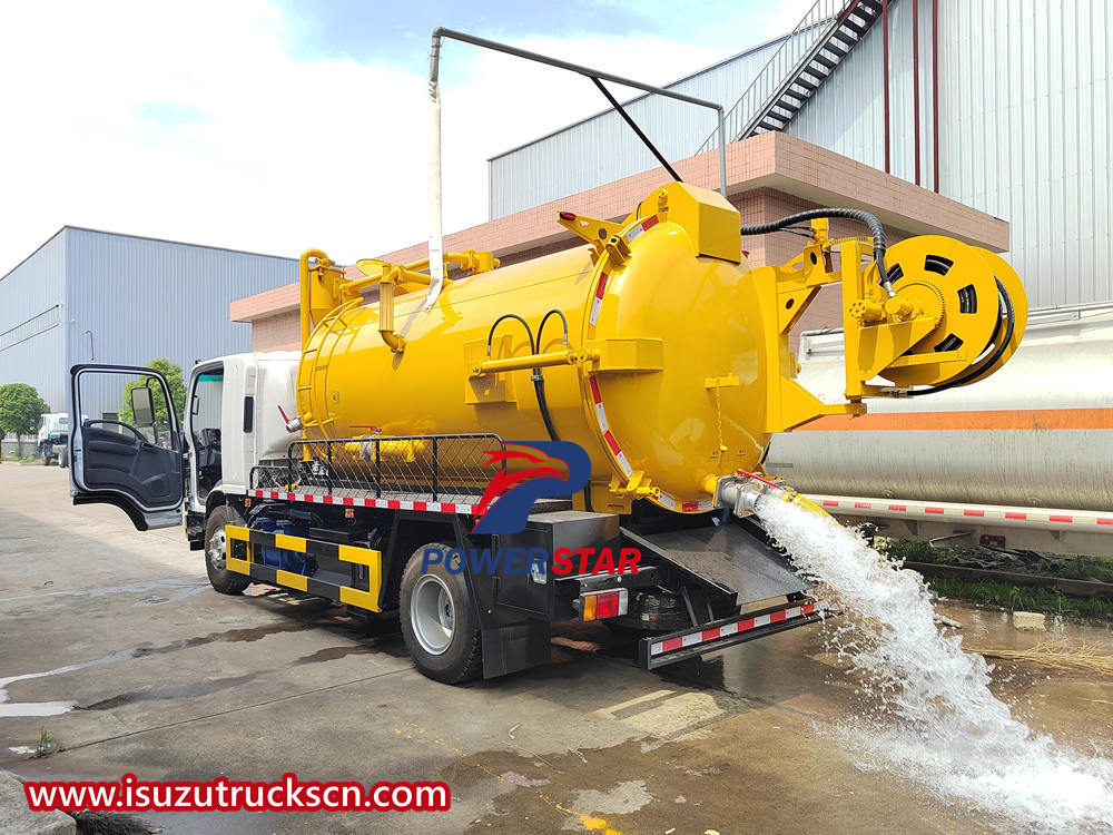 Isuzu truck mounted sewage cleaner