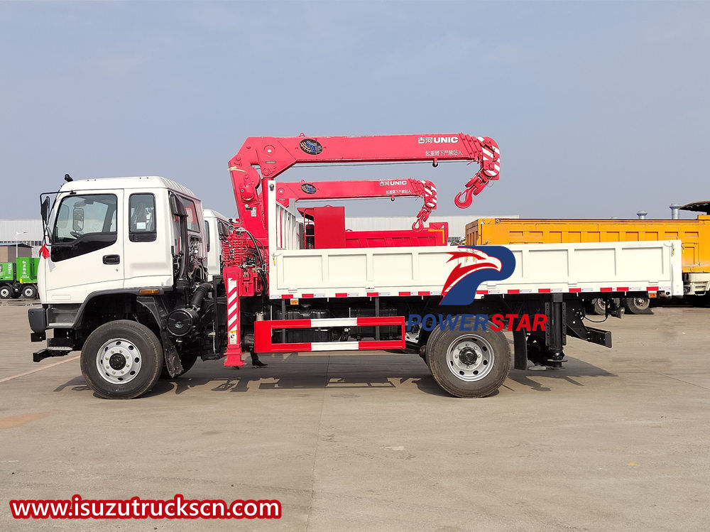 Isuzu mobile truck crane