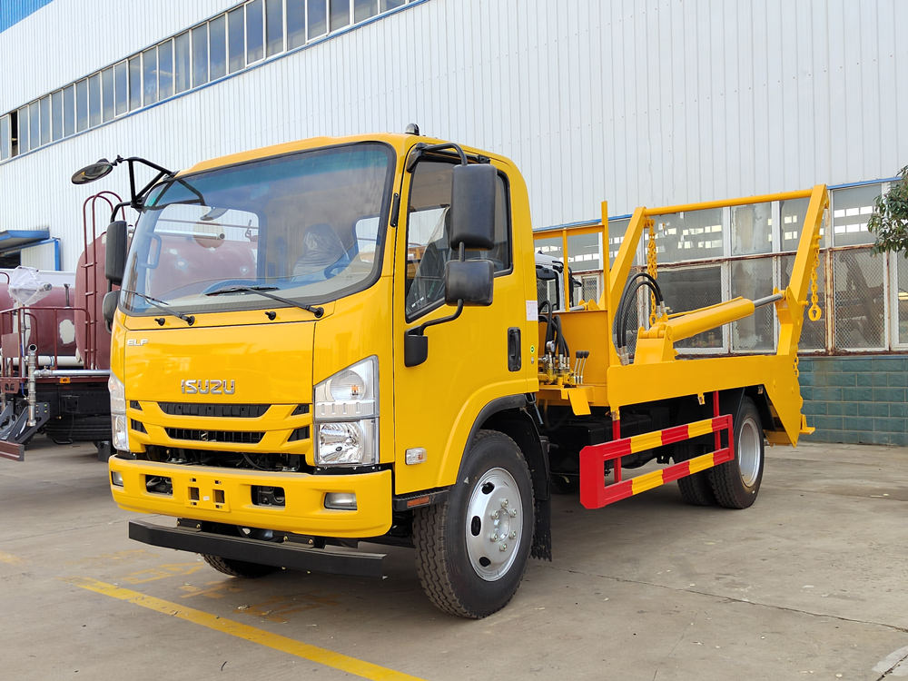 Isuzu skip loader garbage truck