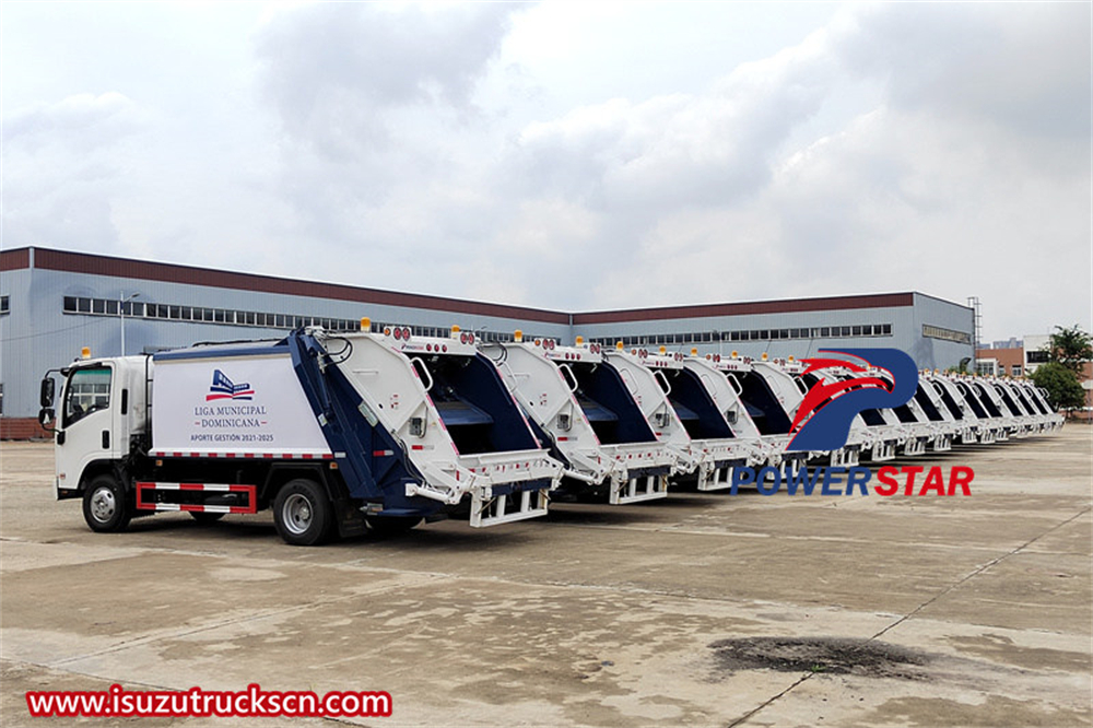 20 unit Isuzu NPR garbage rear loader truck export sa Latin America