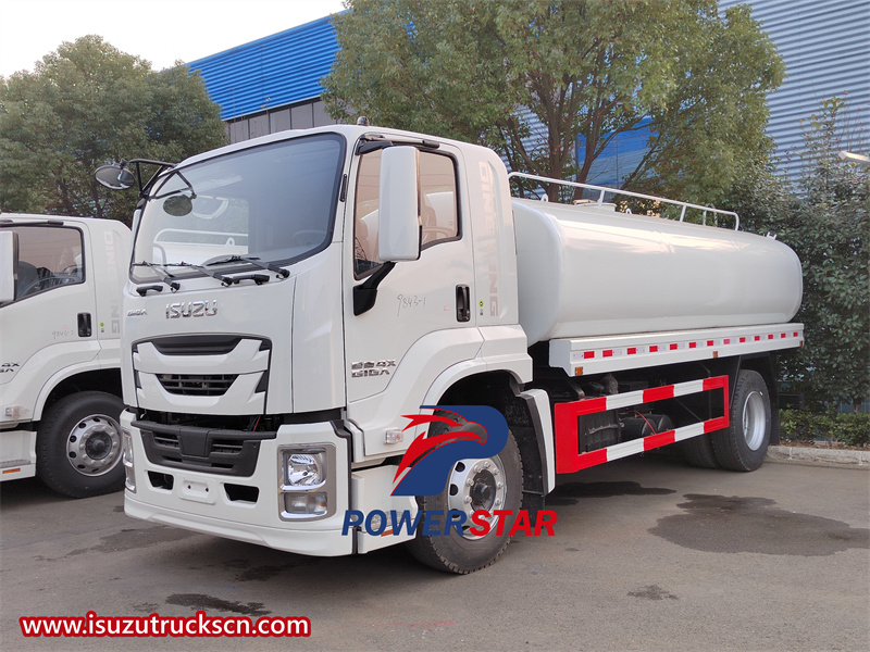 Isuzu FTR GIGA 4x2 potable water tank truck