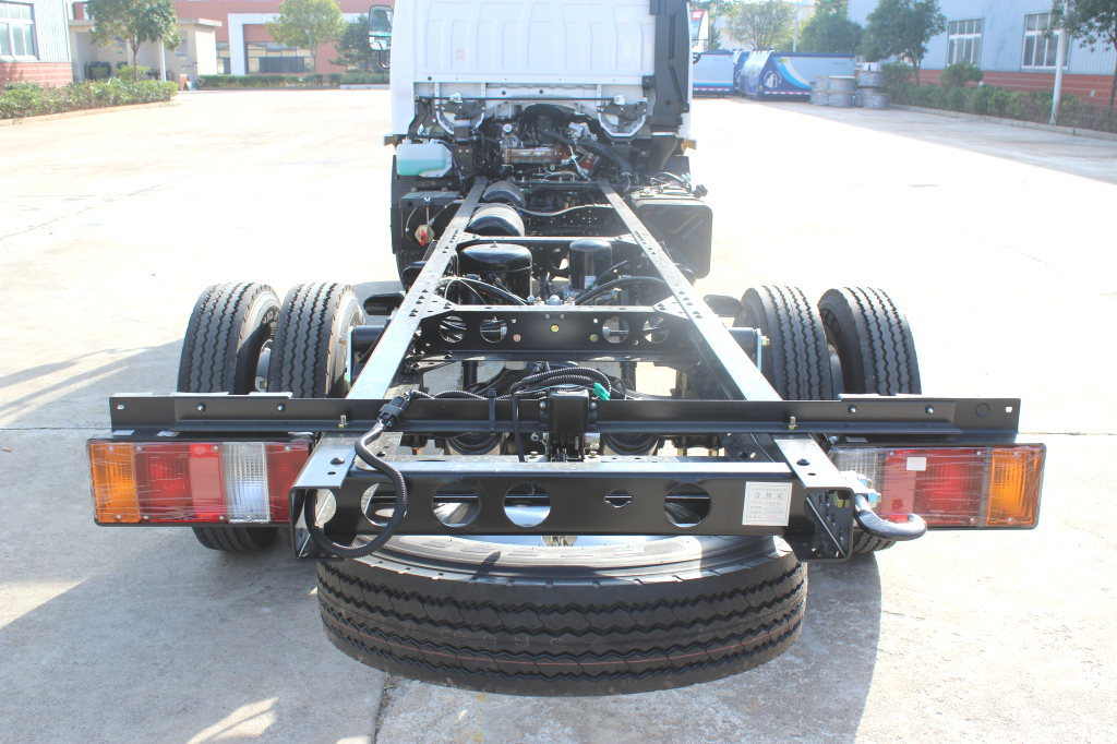 Brand new Japan Isuzu 600P NPR NKR cabin chassis truck for sale 