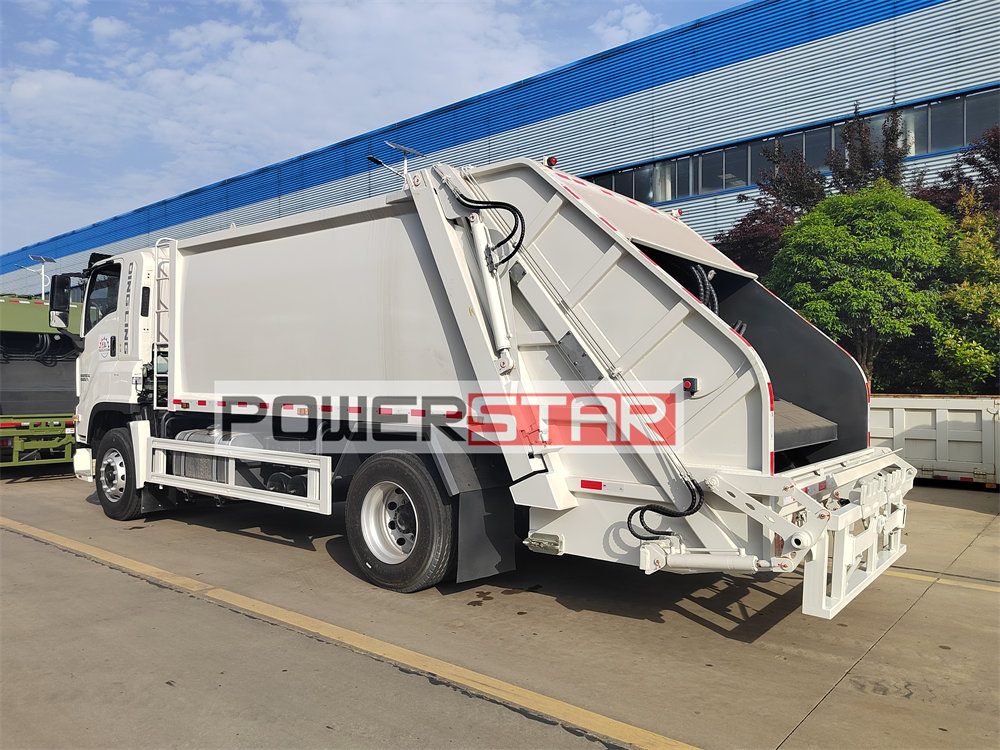 Myanmar Isuzu rear compactor truck