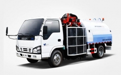 ISUZU High efficiency smart street Guardrail cleaning vehicle Guardrail washing Trucks