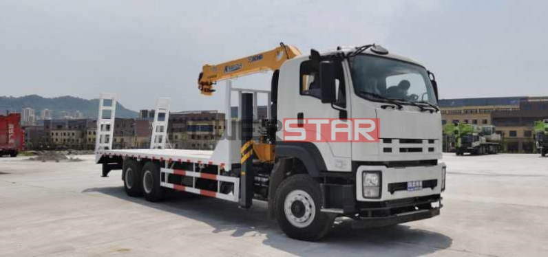 ISUZU Flatbed Truck for Excavator Transport