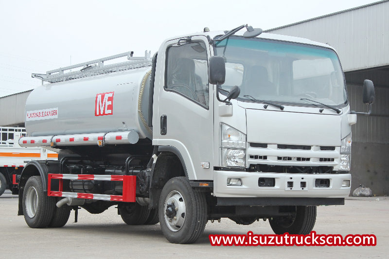 Japan ISUZU NPR ELF 700P 4x4 Diesel Oil Tanker Fuel Tank Truck
    