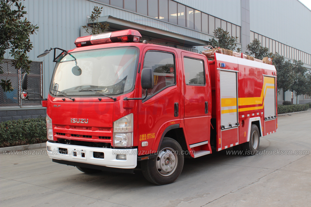 3500L ISUZU bagong Fire rescue vehicle na may tubig
    