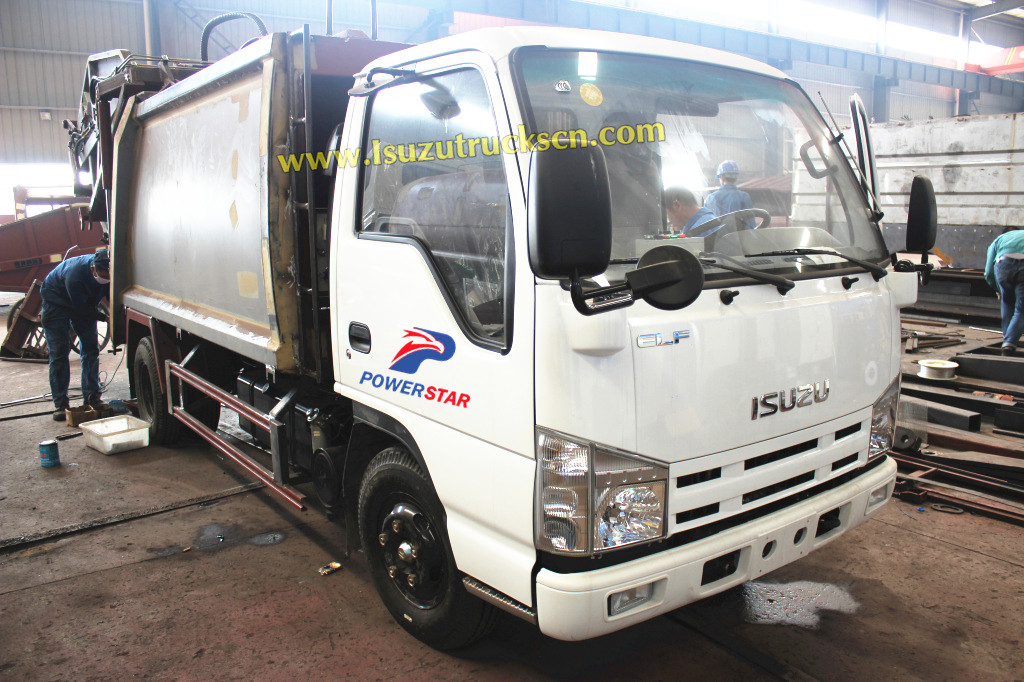 Opisyal na Isuzu refuse compactor truck na may 4JB1CN 98HP
    