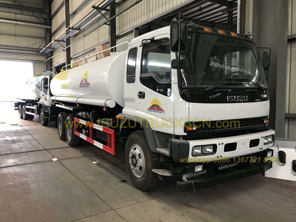 Mobile water tank lorry truck Isuzu FVZ heavy trucks
    