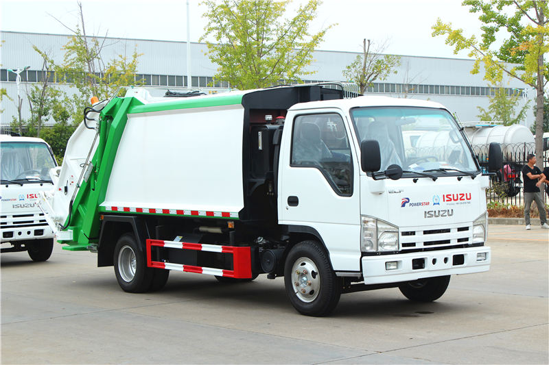 Paano gamitin ang hydraulic system para sa isuzu garbage compactor truck
    