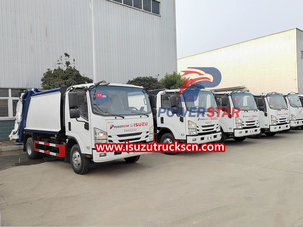 2024 year Isuzu KV100 rear loader truck para i-export
    