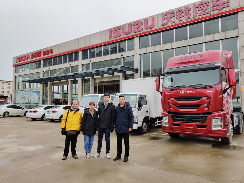 Ang customer ng Cambodia ay bumili ng ISUZU 700P fire fighting truck mula sa POWERSTAR TRUCKS
    