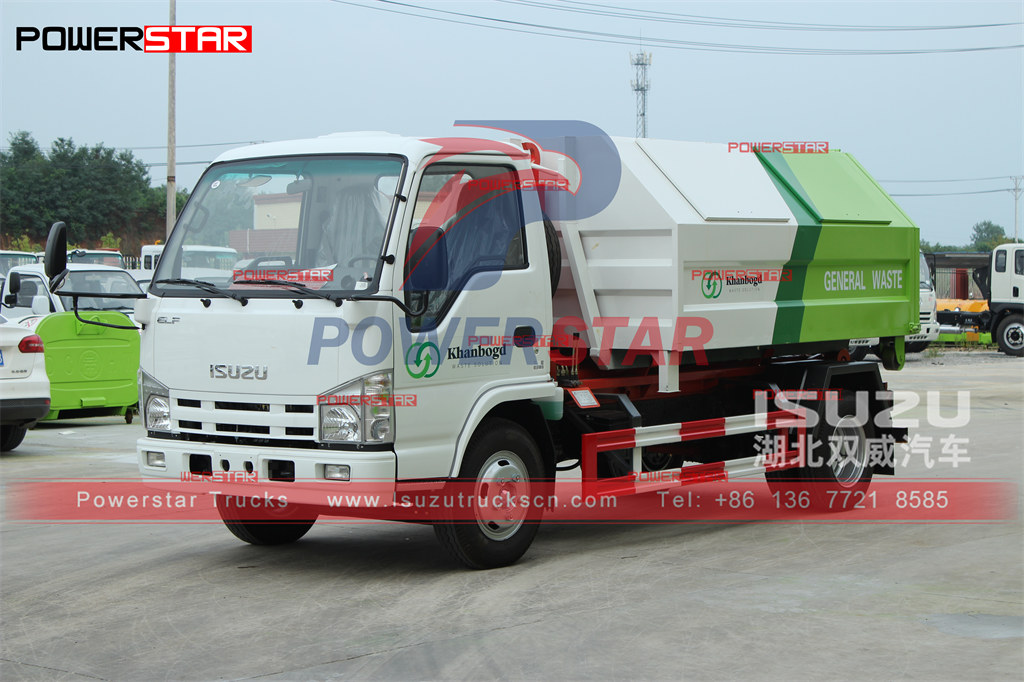 ISUZU mini ELF 5cbm hook lift garbage truck export sa Mongolia mula sa Erenhot port
    