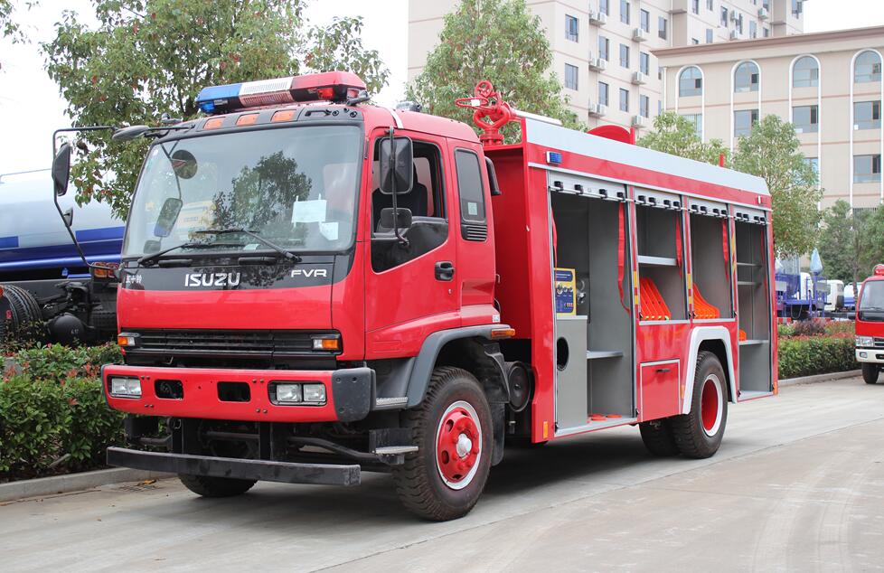 5000L Foam Fire Vehicle na may Isuzu FVR chassis
    