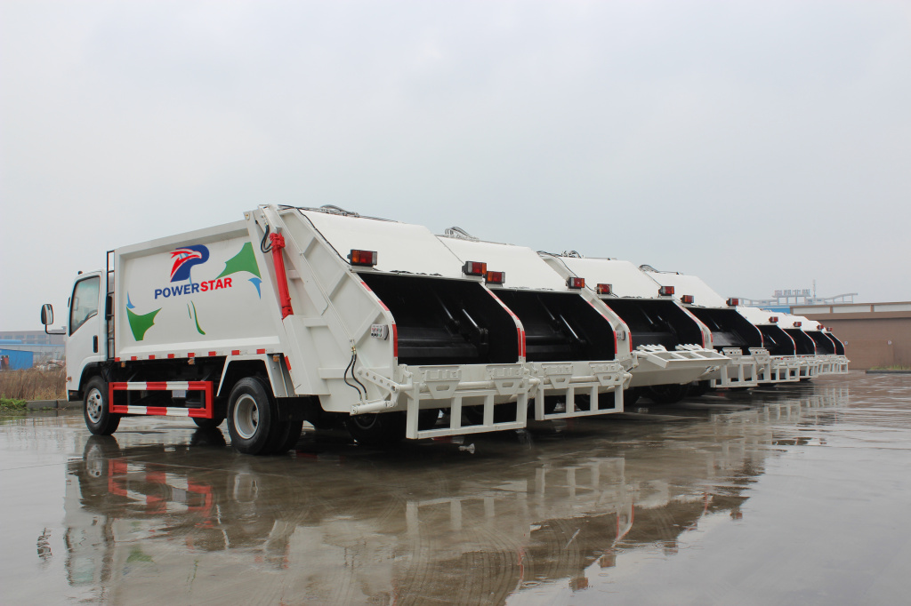 5000L Garbage truck ISUZU refuse compactors para ibenta
    