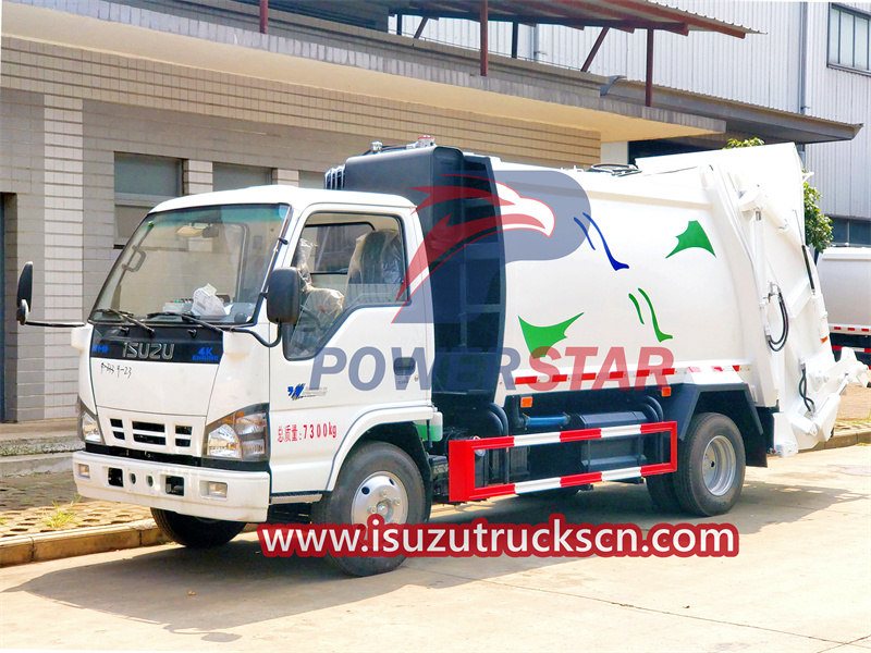 Bakit sikat ang Isuzu 4x4 garbage compactor truck
    