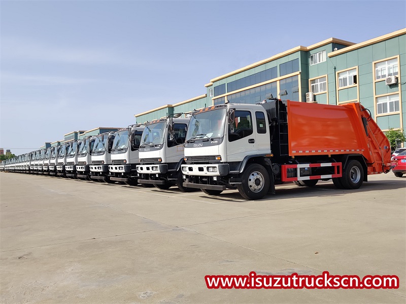 40 pcs Isuzu 15 cbm garbage compactor truck ay ini-export sa YEMEN
    